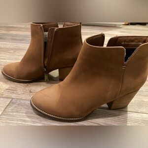 Blondo Waterproof Tan Ankle Boots